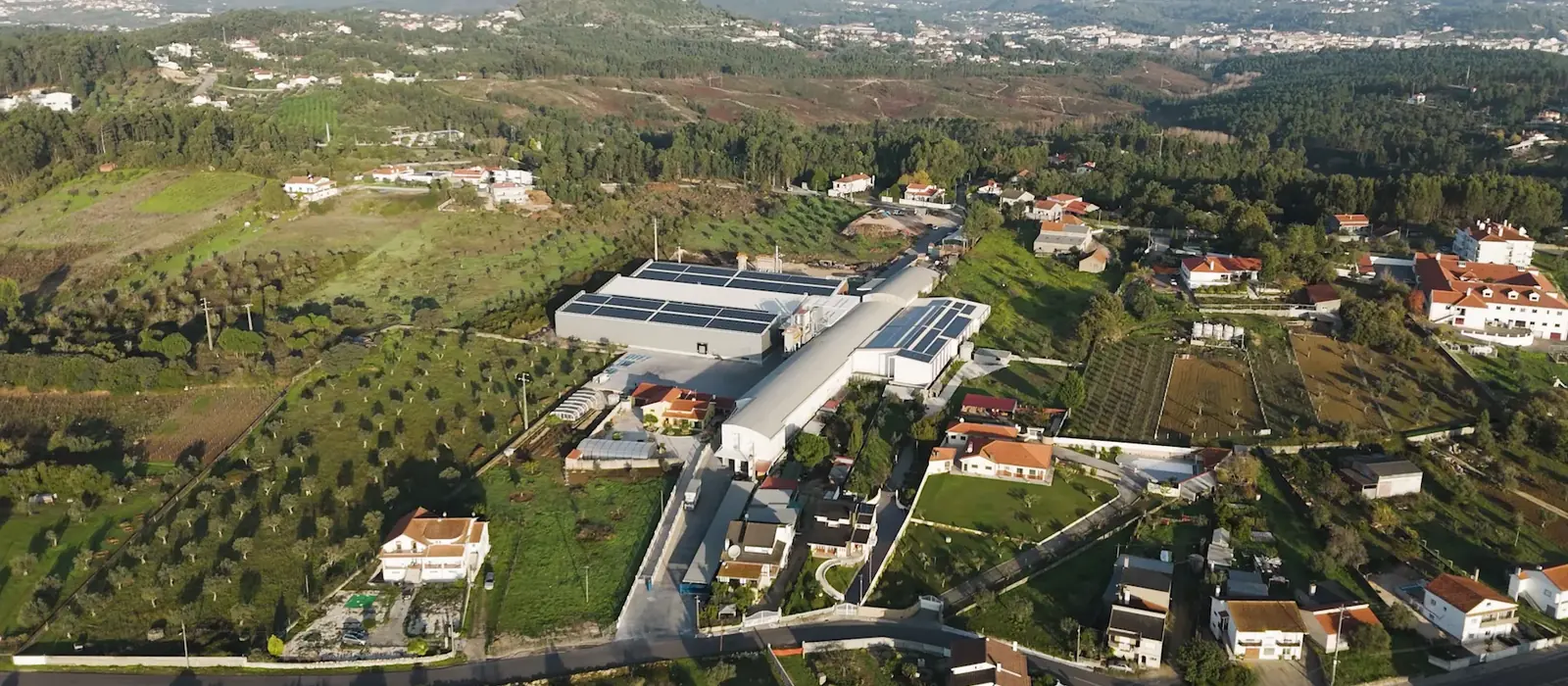 Vista aérea das instalações da Lança Encanto em Vilar dos Prazeres, Ourém